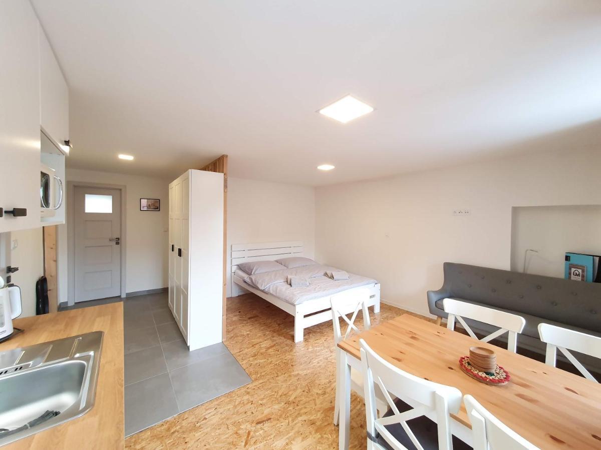 Apartmany U Muzea Горни-Блатна Экстерьер фото
