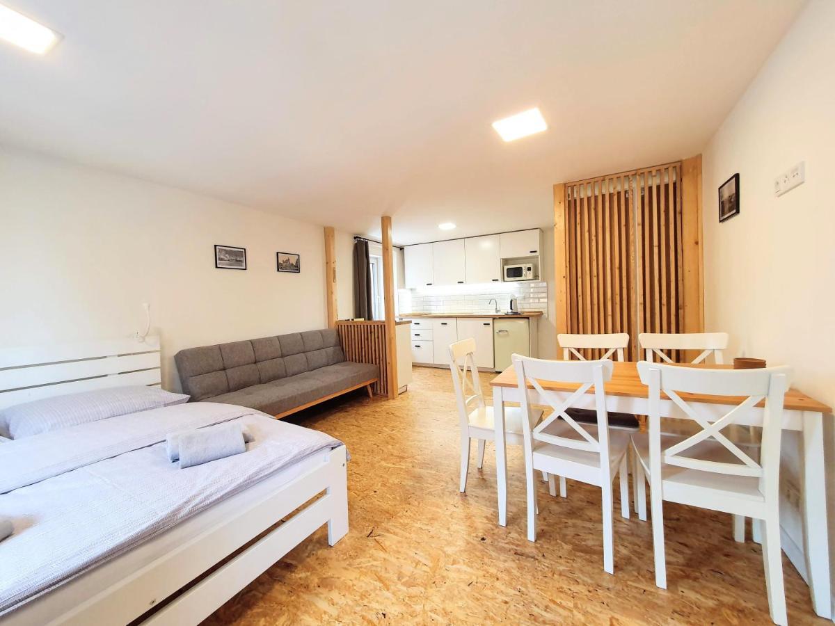 Apartmany U Muzea Горни-Блатна Экстерьер фото